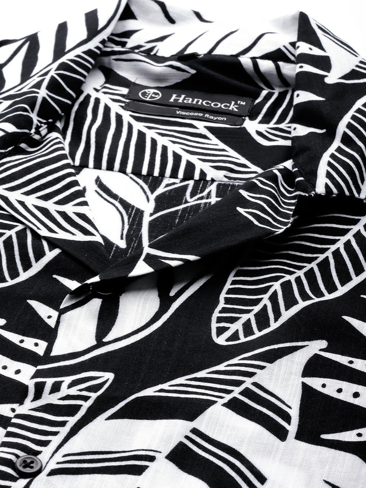 Men Black & White Prints Viscose Rayon Relaxed Fit Casual Resort Shirt