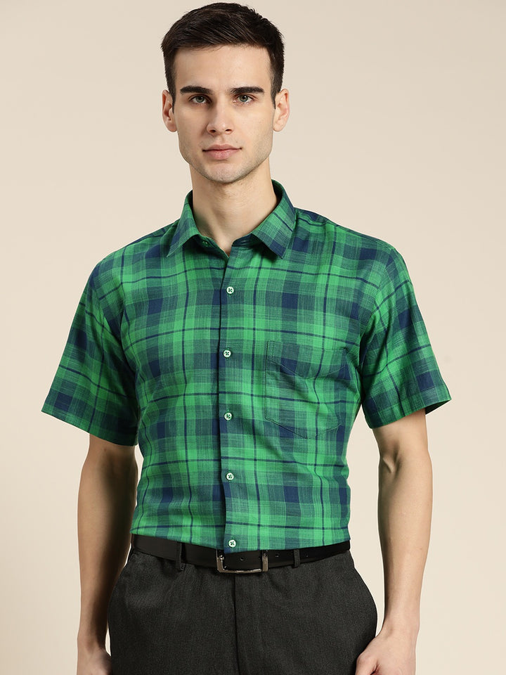 Men Navy & Green Checks Pure Cotton Slim Fit Formal Shirt