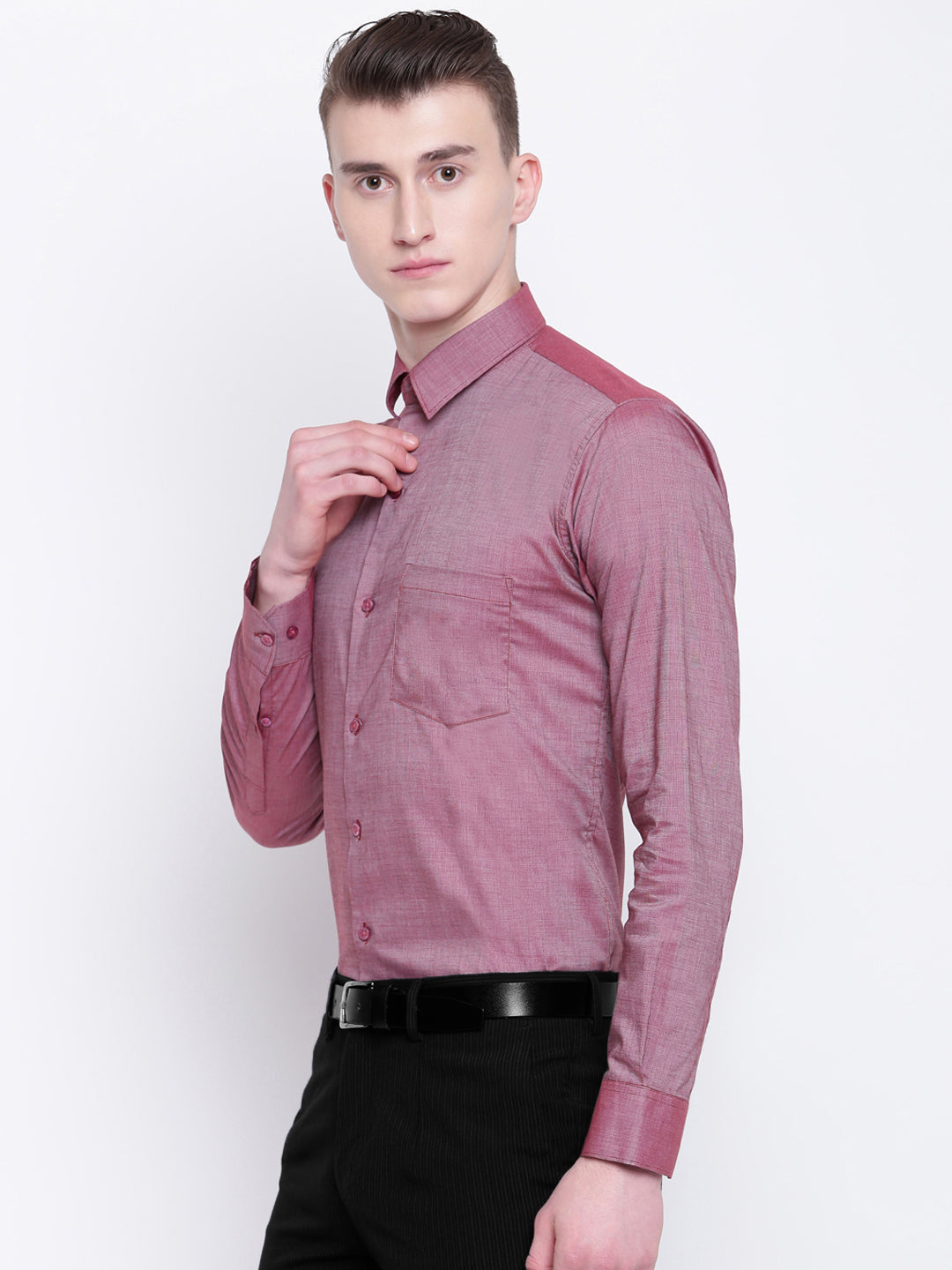 Men Red Chambray Solid Slim Fit Formal Shirt