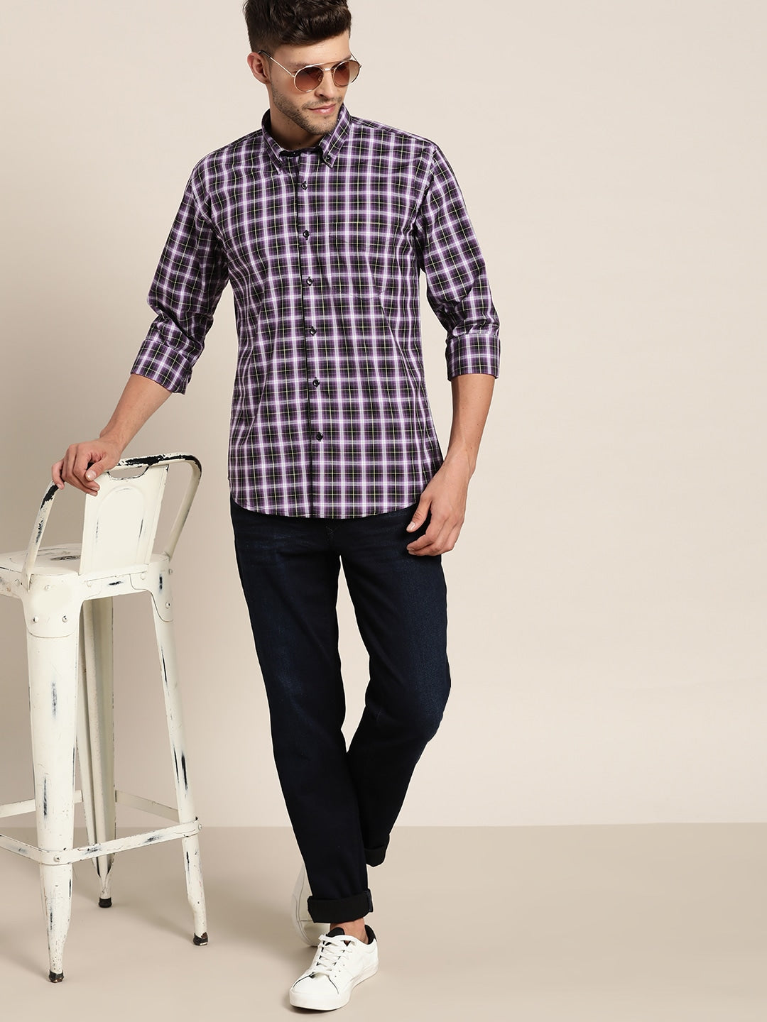 Men Mauve & Black Checked Pure Cotton Slim Fit Casual Shirt