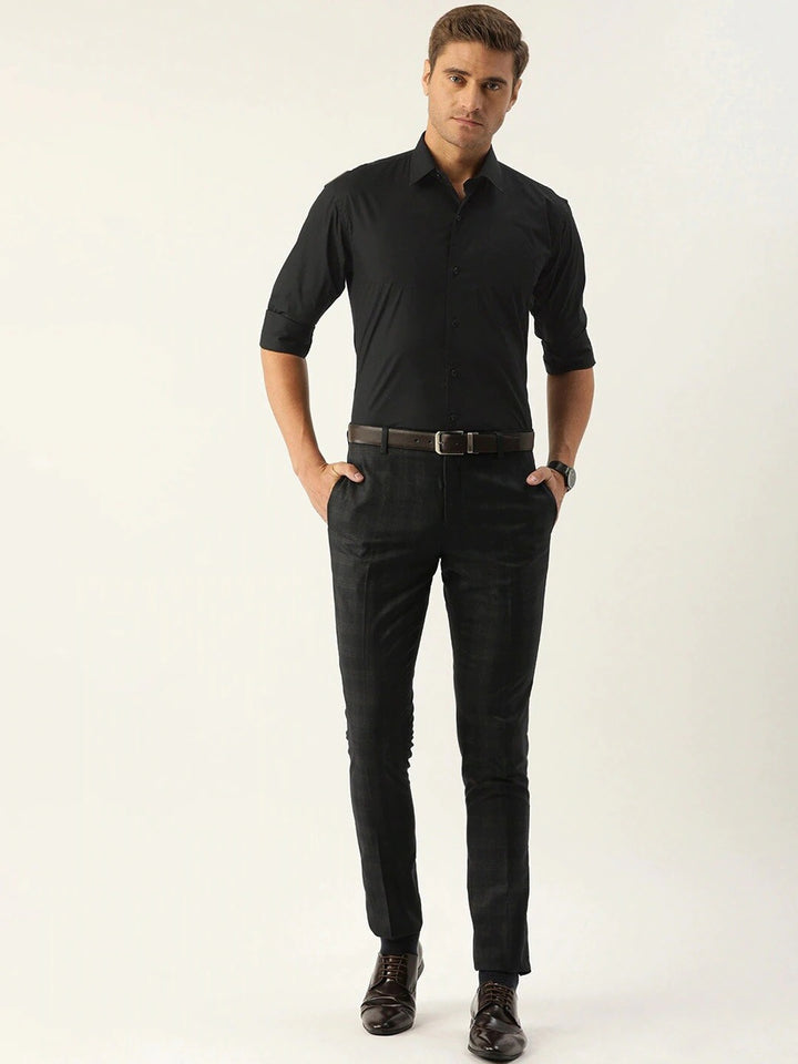 Men Black Solids Pure Cotton Slim Fit Formal Shirt