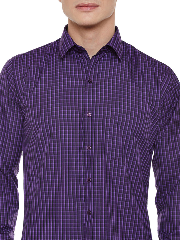 Men Purple Checked Slim Fit Formal Shirt