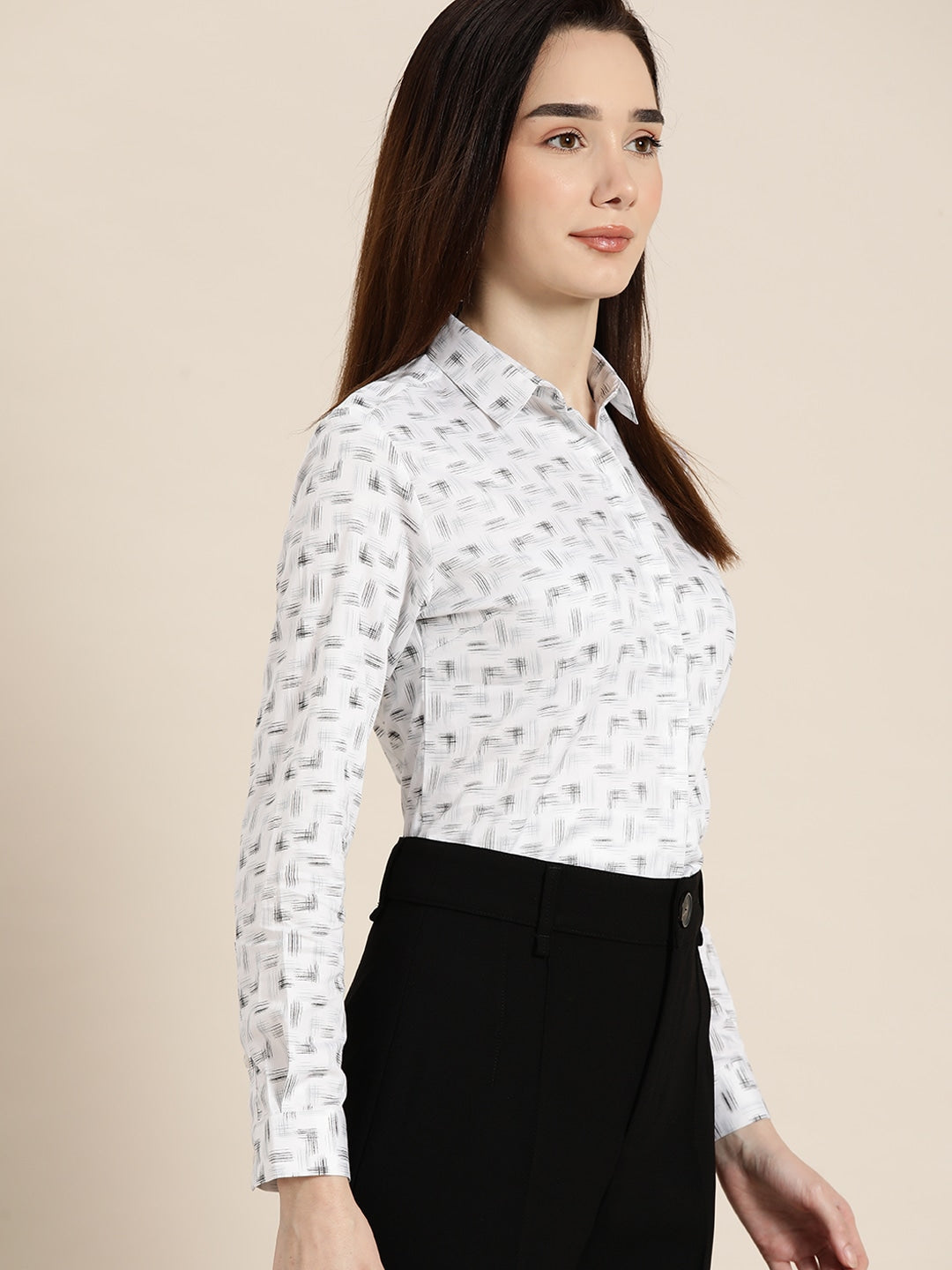 Women White & Black Printed Pure Cotton Slim Fit Formal Shirt