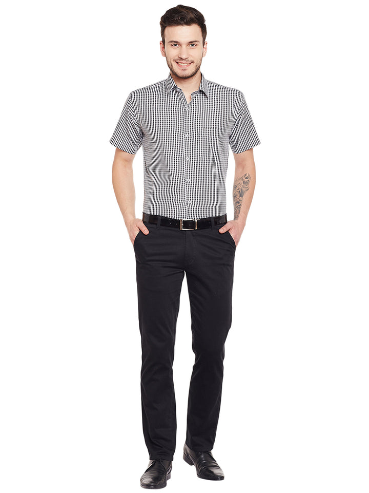 Men Black and White Gingham Checked Slim Fit Short Sleeve Formal Shirt