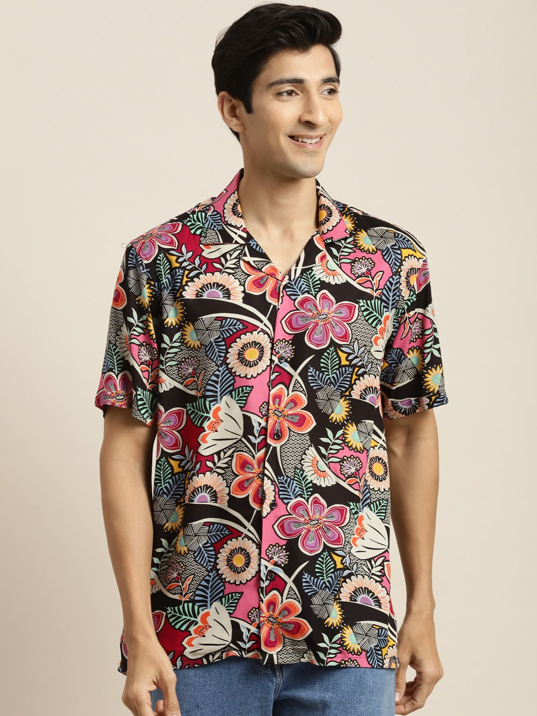 Men Black & Magenta Printed Viscose Rayon Relaxed Fit Casual Resort Shirt