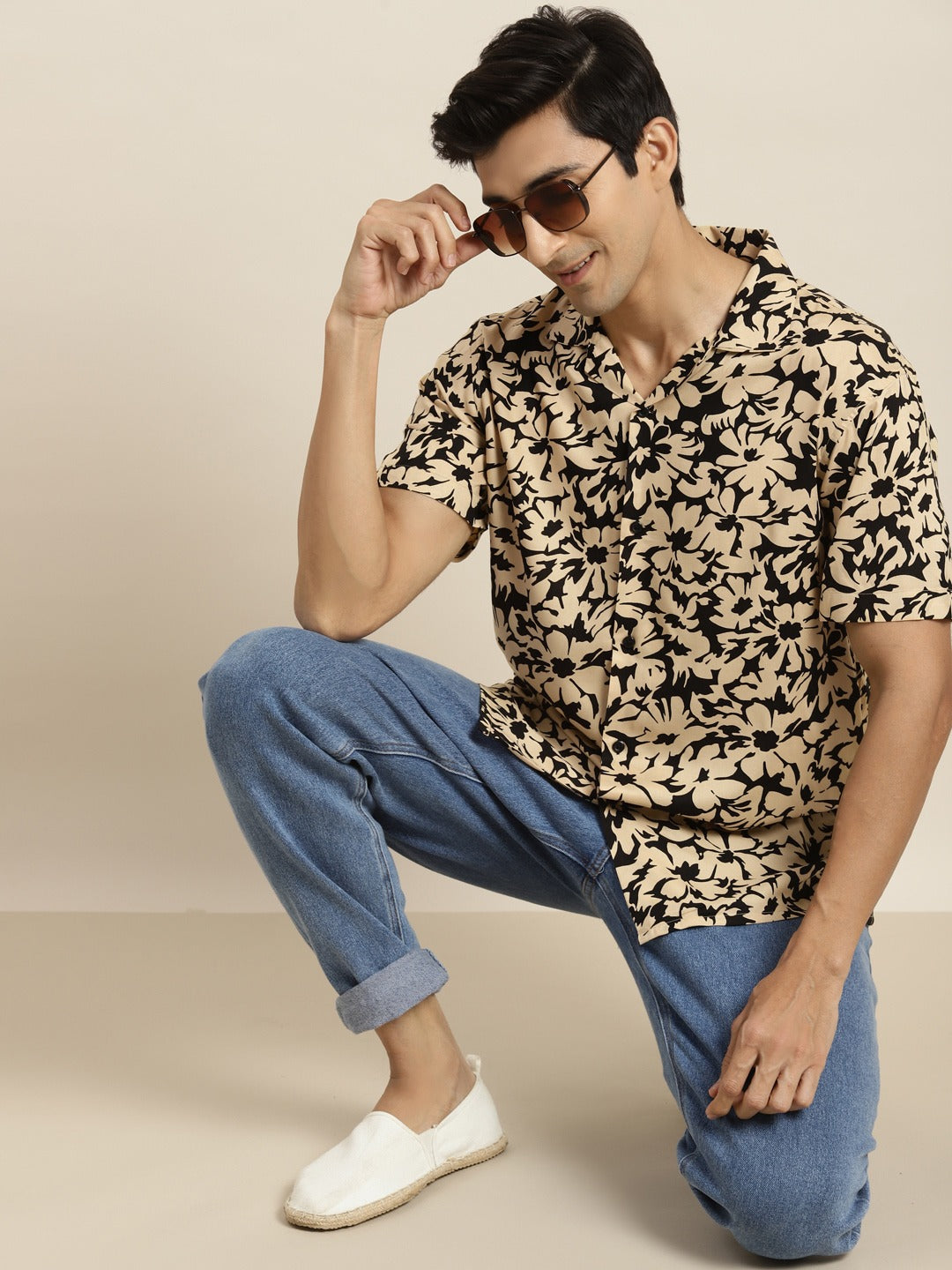Men Black & Beige Printed Viscose Rayon Relaxed Fit Casual Resort Shirt