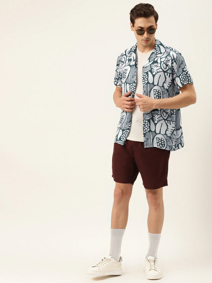 Men Green & White Printed Viscose Rayon Relaxed Fit Casual Resort Shirt
