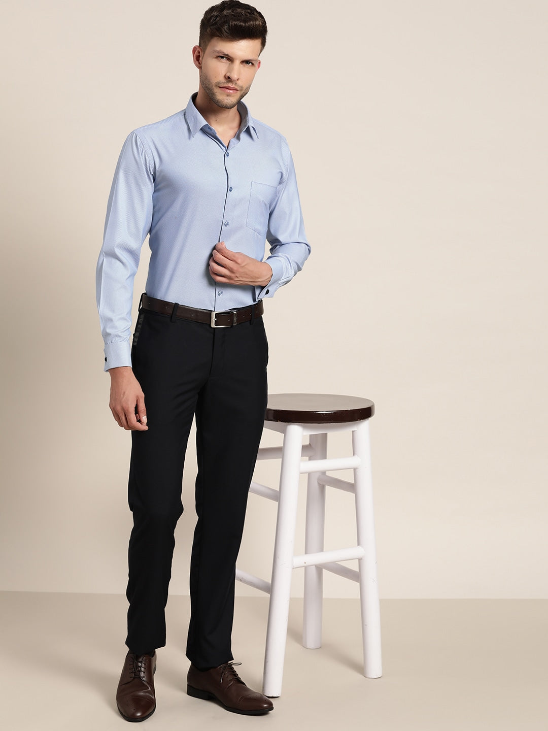 Men Blue & White Solids Cotton Rich Slim Fit Formal Shirt