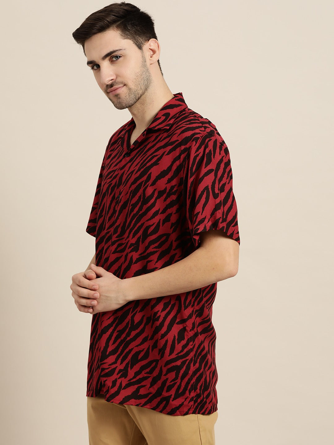Men Black & Red Printed Viscose Rayon Relaxed Fit Casual Resort Shirt