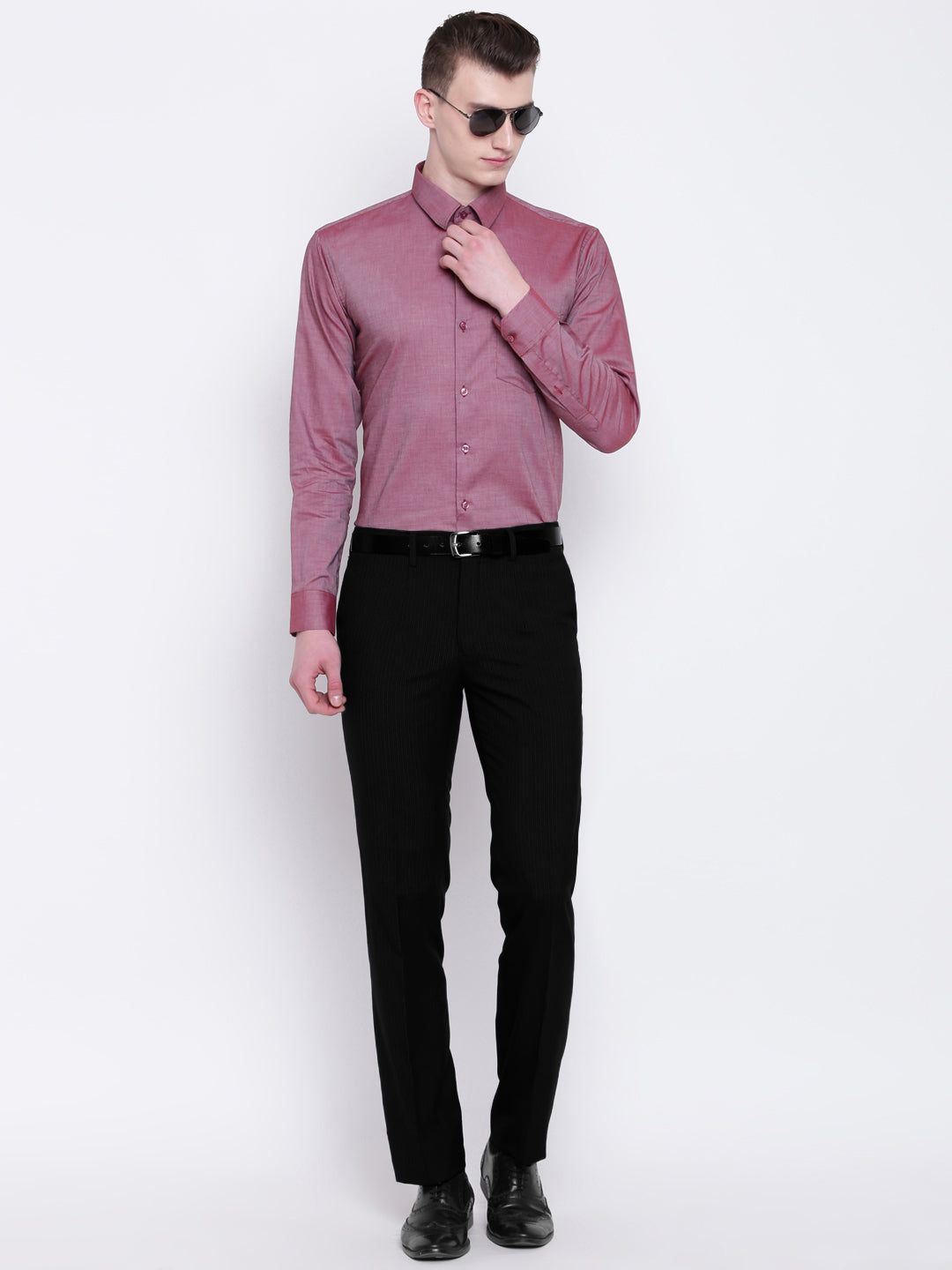 Men Red Chambray Solid Slim Fit Formal Shirt