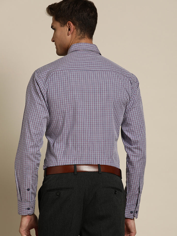 Men Navy & White Checks Pure Cotton Slim Fit Formal Shirt