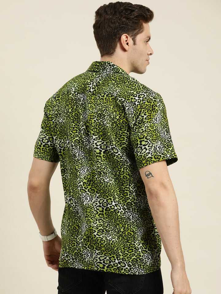 Men Green-Black Prints Viscose Rayon Relaxed Fit Casual Resort Shirt