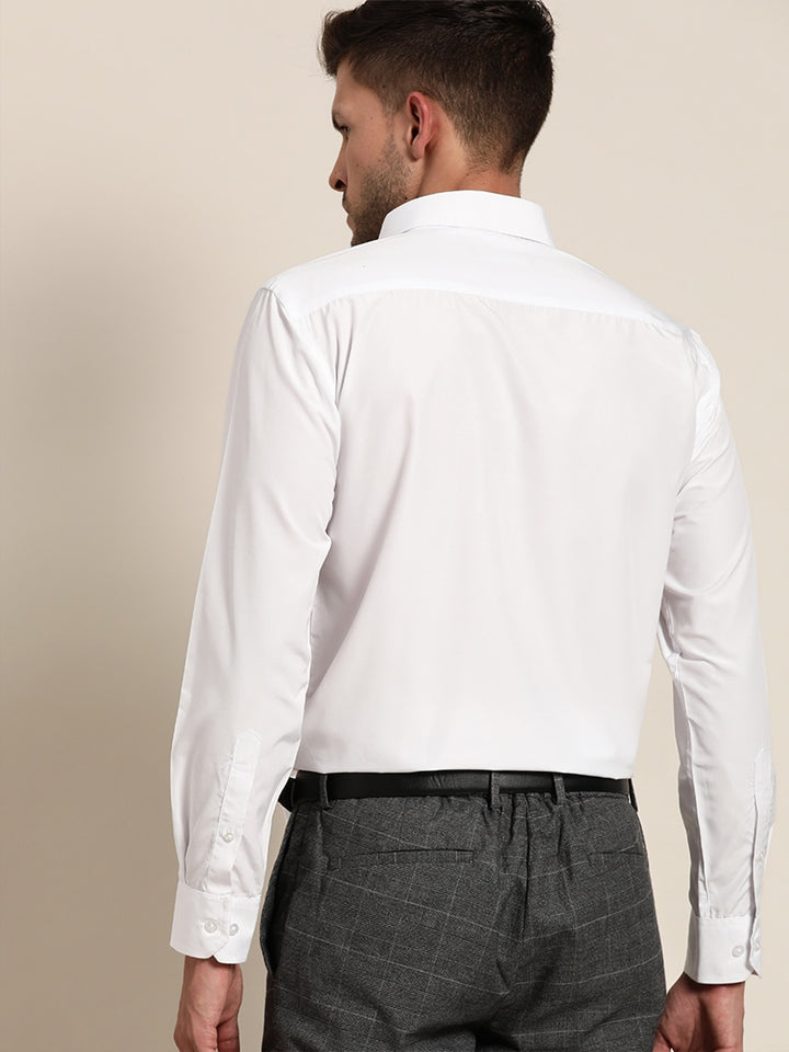 Men White Solids Slim Fit Formal Shirt