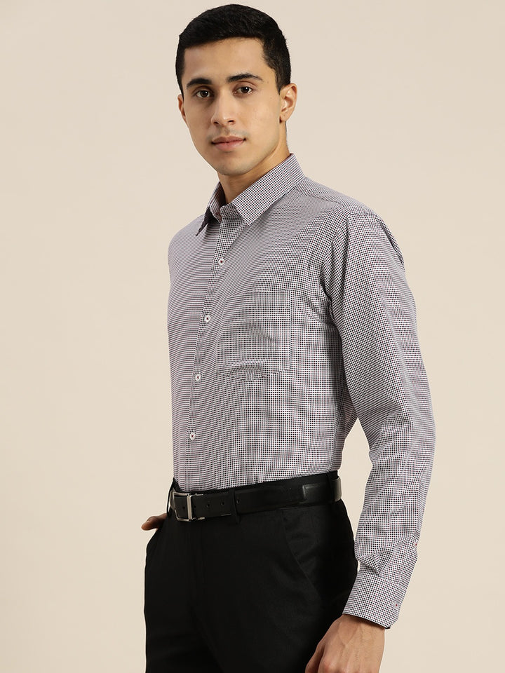 Men White & Maroon Solid Self Design Dobbys Pure Cotton Slim Fit Formal Shirt