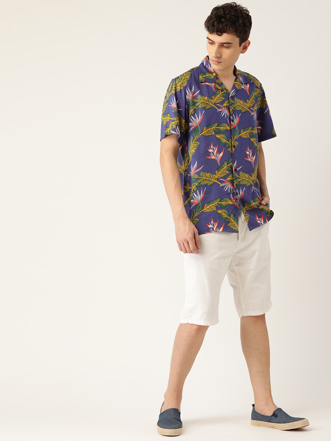Men Blue & Yellow Printed Pure Cotton Relaxed Fit Casual Resort Shirt