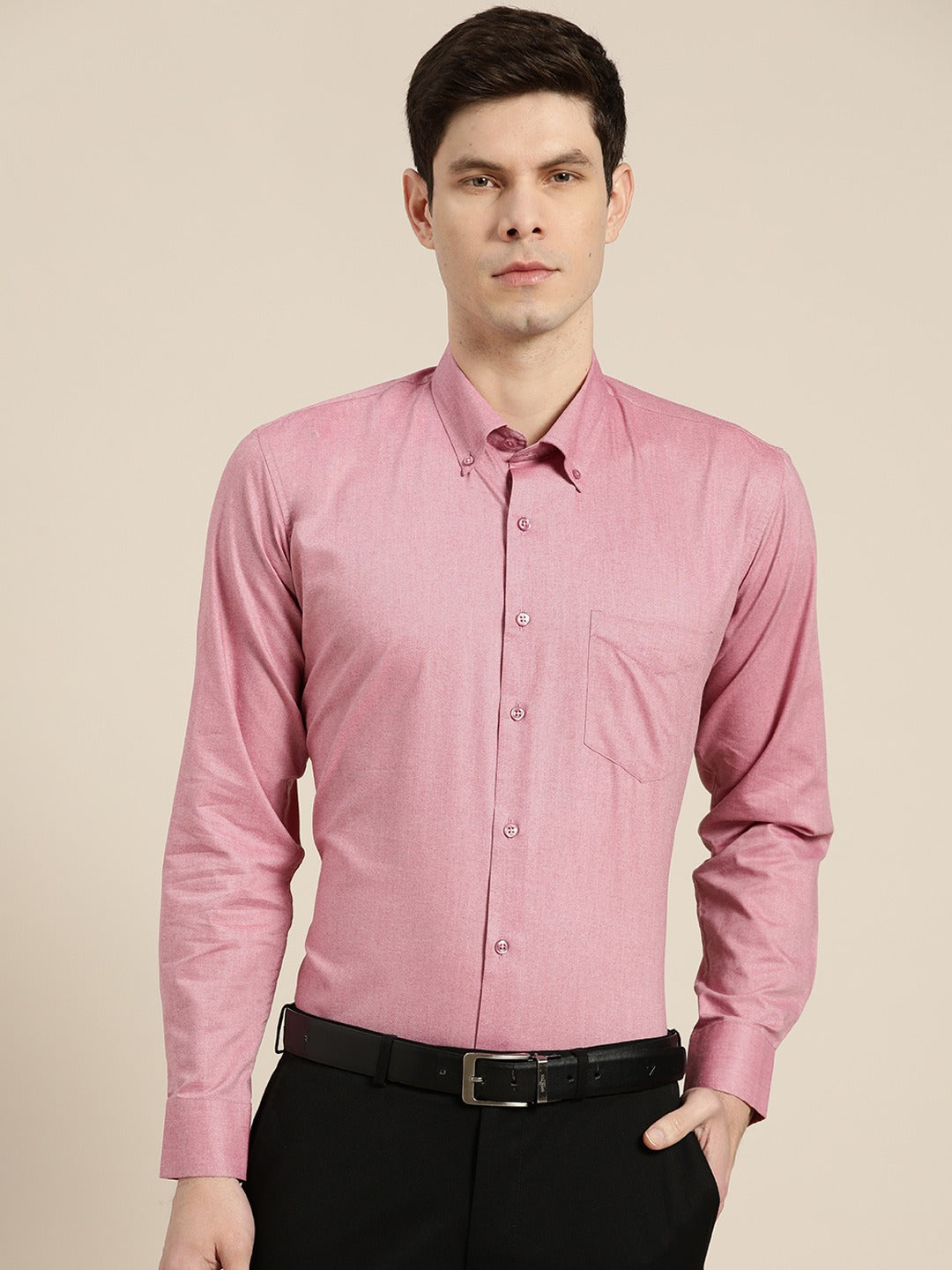 Men Pink Solid Chambray Button Down Collar Slim Fit Formal Shirt