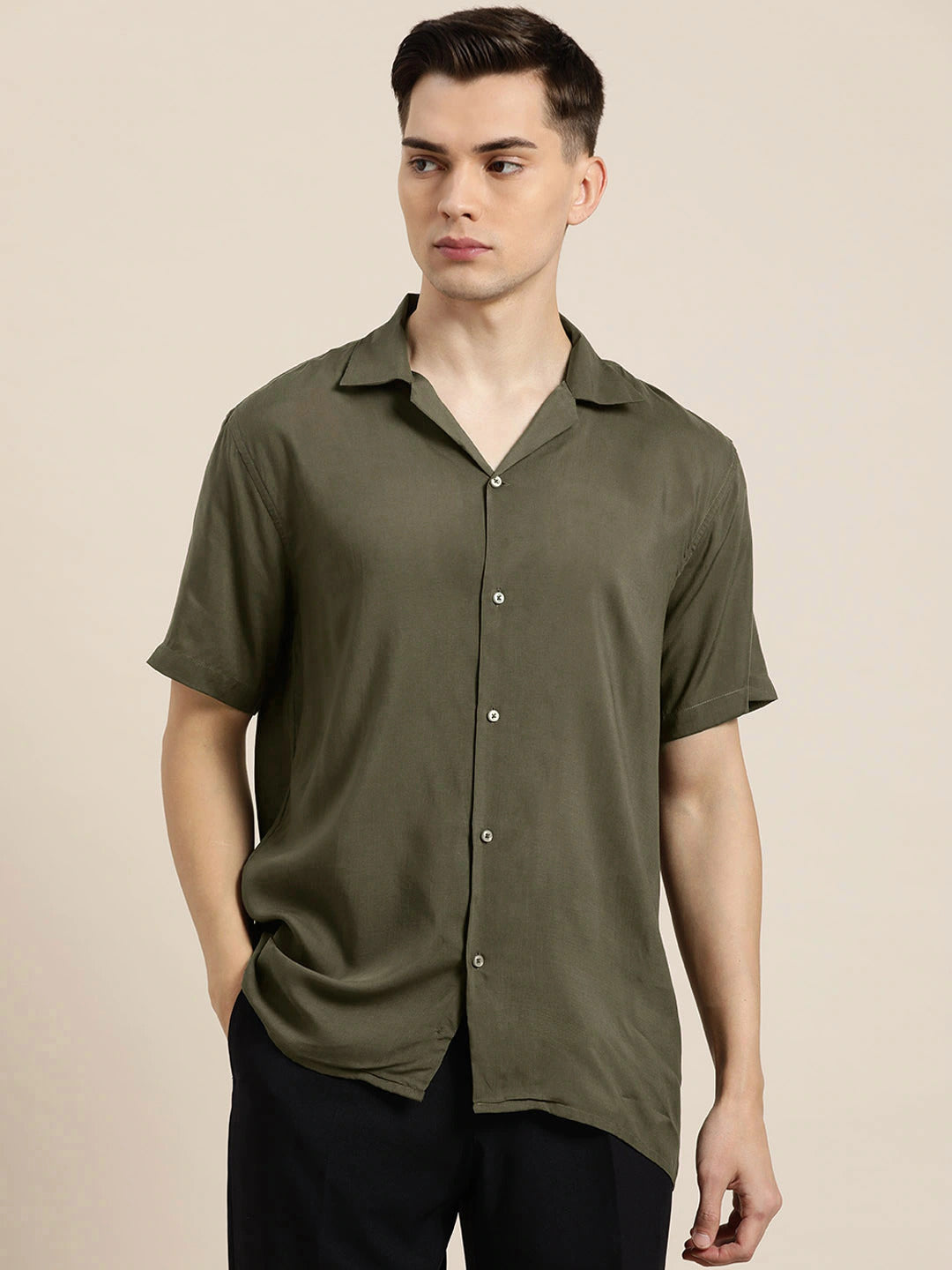 Men Olive Solid Viscose Rayon Relaxed Fit Casual Resort Shirt