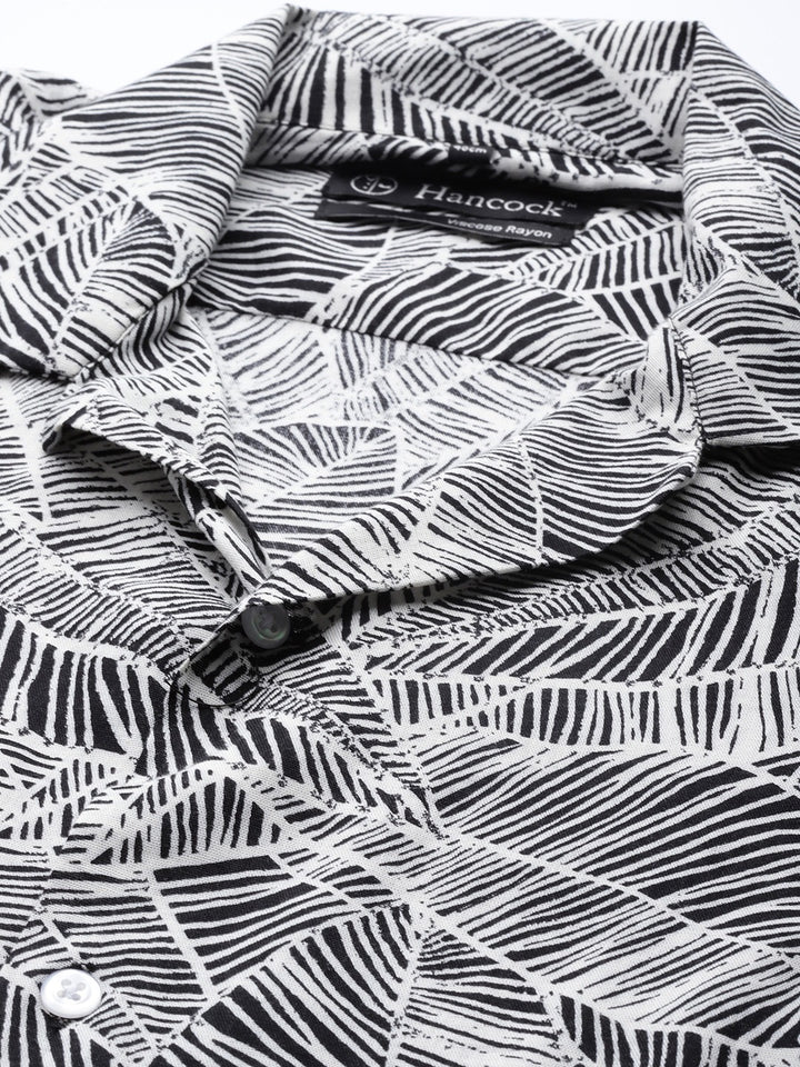 Men White & Black Prints Viscose Rayon Relaxed Fit Casual Resort Shirt