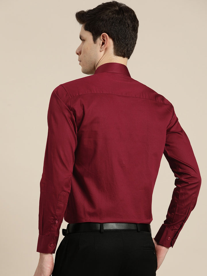 Men Maroon Solid Pure Cotton Satin Slim Fit Formal Shirt